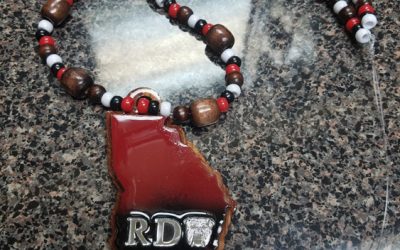 Red Dawg Georgia shaped tiki